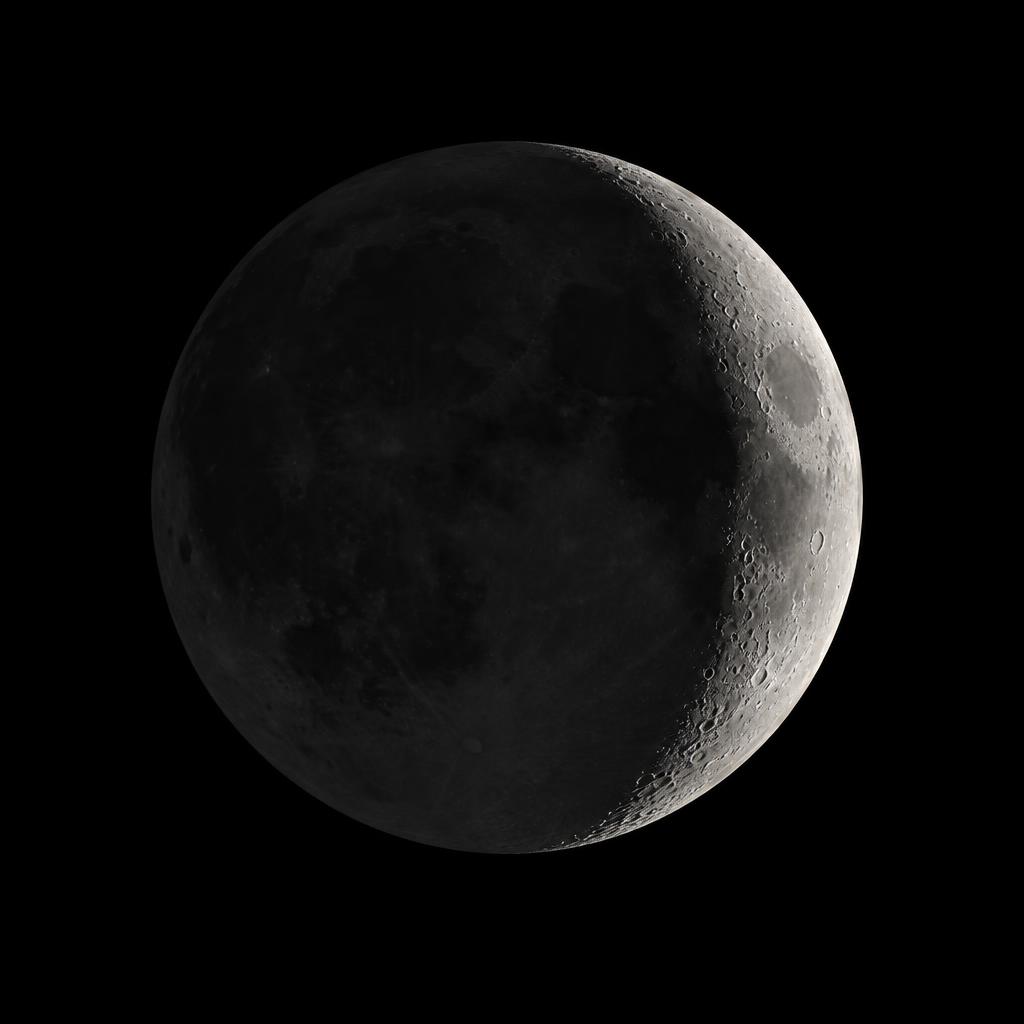 A silver crescent moon